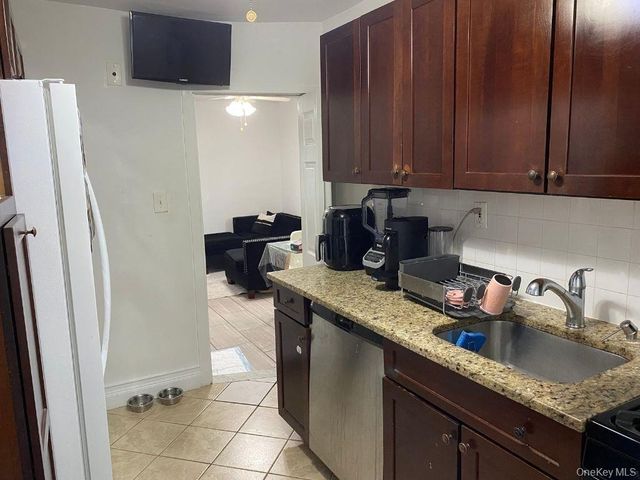132 N 6th Avenue, Mount Vernon, NY 10550