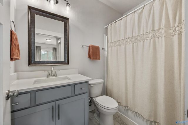 21825 Natures Cove Drive, Athens, AL 35613