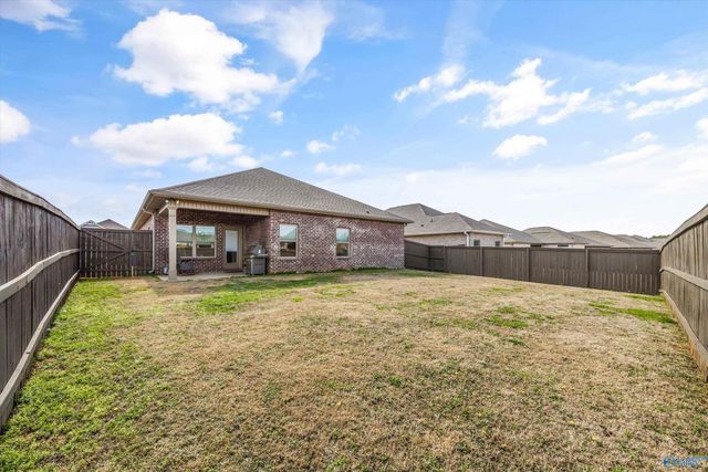 21825 Natures Cove Drive, Athens, AL 35613