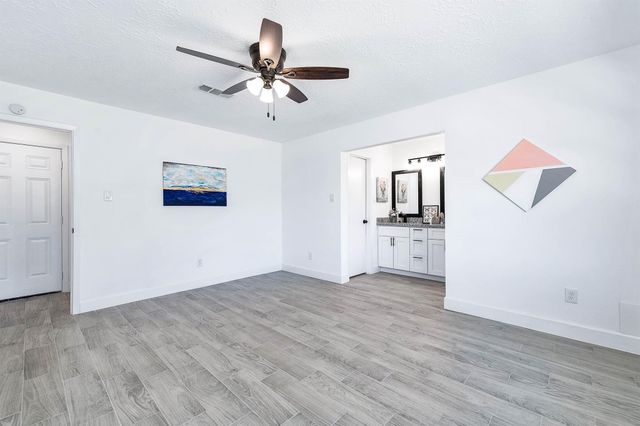 14310 Southline Road, Sugar Land, TX 77498