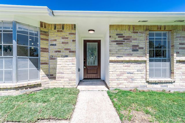 14310 Southline Road, Sugar Land, TX 77498