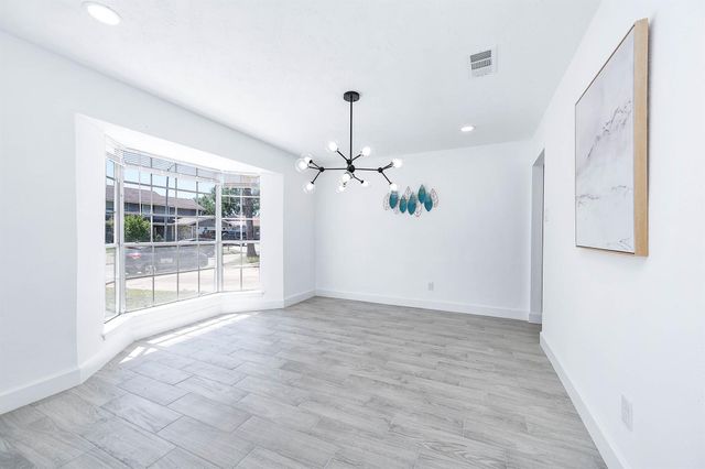 14310 Southline Road, Sugar Land, TX 77498