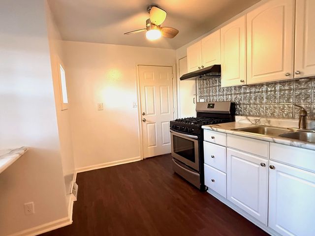 1610 Goldenrod Terrace, Round Lake Beach, IL 60073