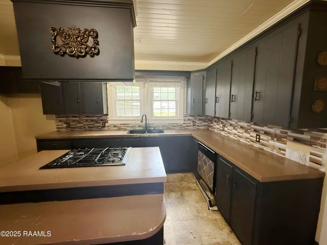 610 E Washington Street, Ville Platte, LA 70586