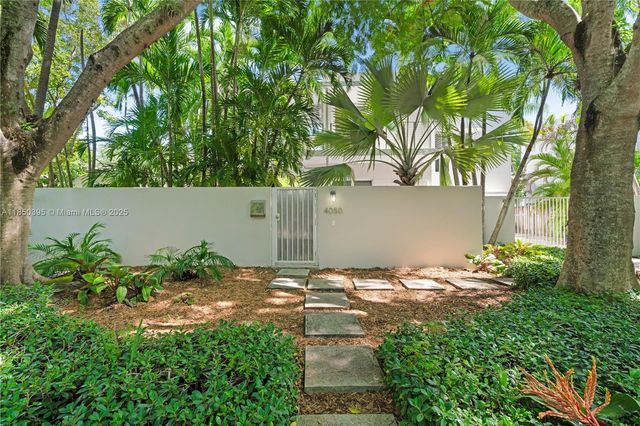 4050 Hardie Ave, Miami, FL 33133