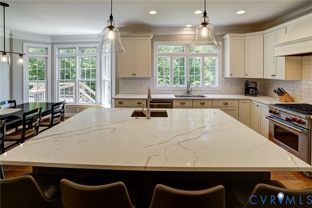 1295 Hermitage Rd, Manakin Sabot, VA 23103