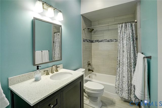 1295 Hermitage Rd, Manakin Sabot, VA 23103