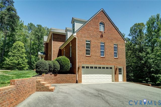 1295 Hermitage Rd, Manakin Sabot, VA 23103