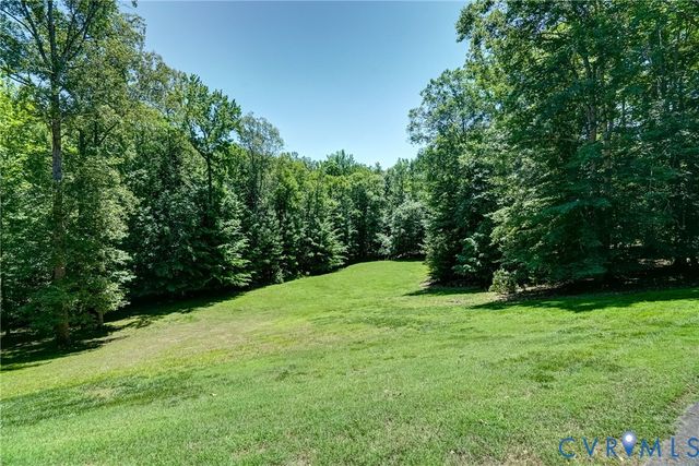 1295 Hermitage Rd, Manakin Sabot, VA 23103