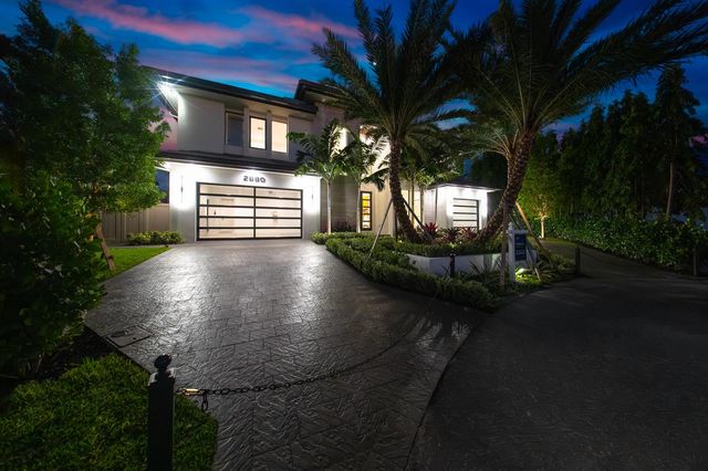2880 NE 9th Street, Pompano Beach, FL 33062