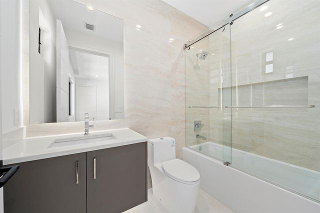 2880 NE 9th Street, Pompano Beach, FL 33062