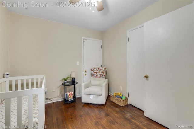 20631 Lochmoor Street, Harper Woods, MI 48225