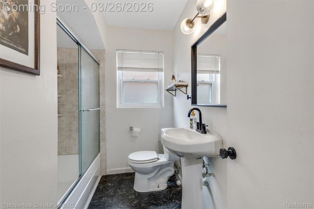 20631 Lochmoor Street, Harper Woods, MI 48225