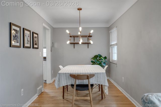 20631 Lochmoor Street, Harper Woods, MI 48225