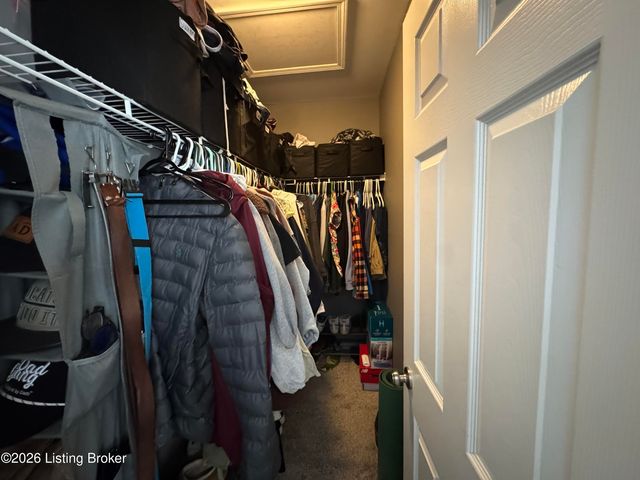 940 Thoroughbred Rd, Shelbyville, KY 40065