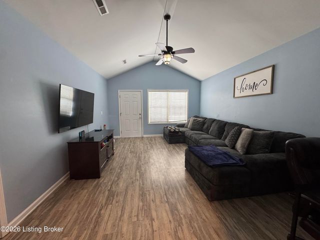 940 Thoroughbred Rd, Shelbyville, KY 40065