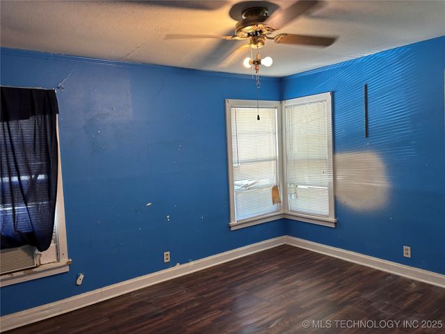 705 10th Avenue NW, Ardmore, OK 73401