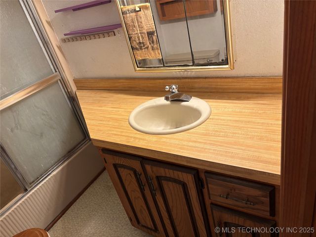 705 10th Avenue NW, Ardmore, OK 73401