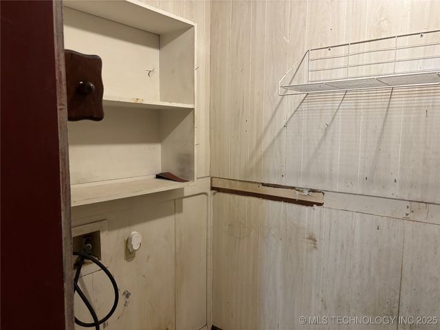 705 10th Avenue NW, Ardmore, OK 73401