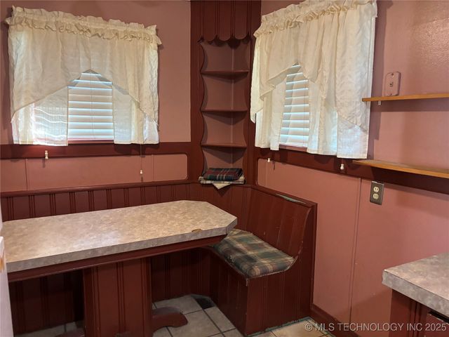 705 10th Avenue NW, Ardmore, OK 73401