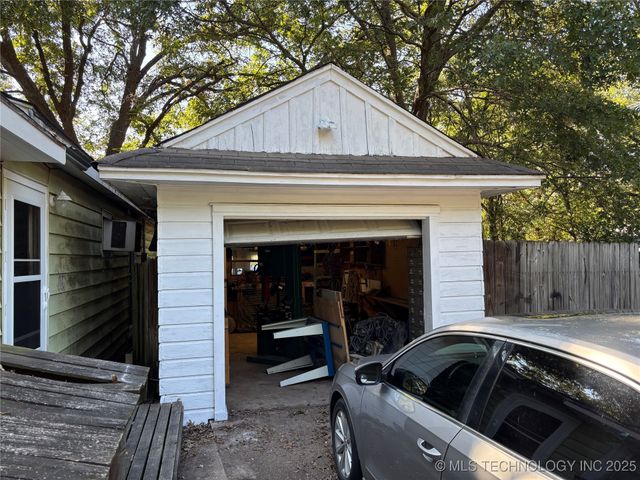 705 10th Avenue NW, Ardmore, OK 73401