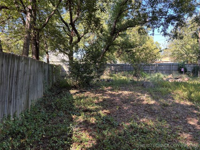 705 10th Avenue NW, Ardmore, OK 73401