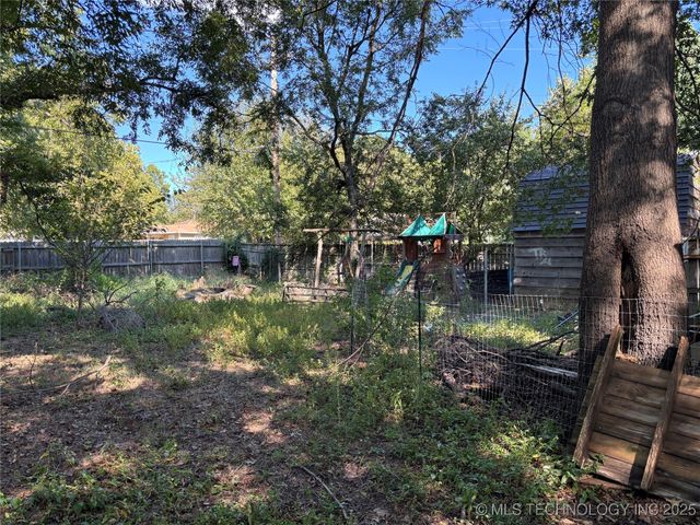 705 10th Avenue NW, Ardmore, OK 73401