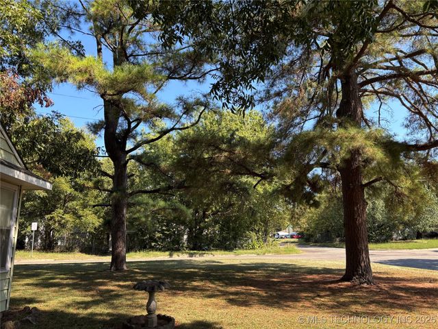 705 10th Avenue NW, Ardmore, OK 73401