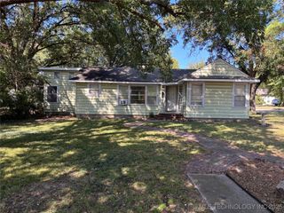 705 10th Avenue NW, Ardmore, OK 73401