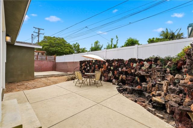 2402 Robinson, Redondo Beach, CA 90278