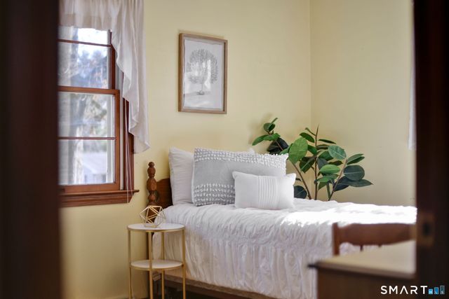 15 Johnson Road, Wallingford, CT 06492