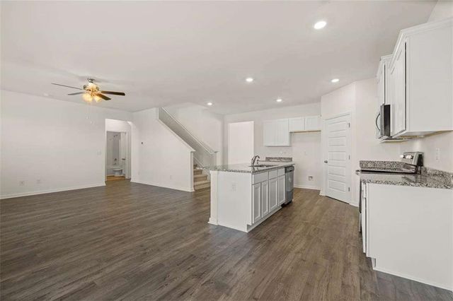 331 Friendship Oak Way, Hampton, GA 30228