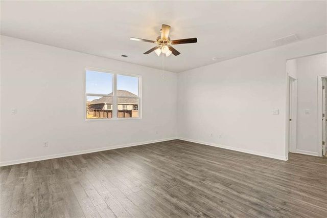 331 Friendship Oak Way, Hampton, GA 30228