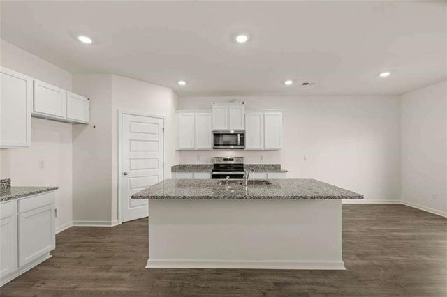 331 Friendship Oak Way, Hampton, GA 30228