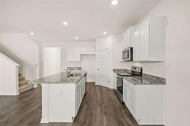 331 Friendship Oak Way, Hampton, GA 30228