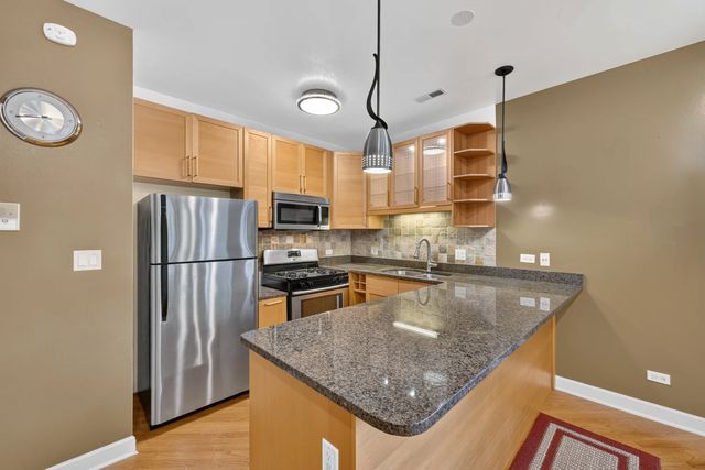 6938 S Dorchester Avenue 2, Chicago, IL 60637