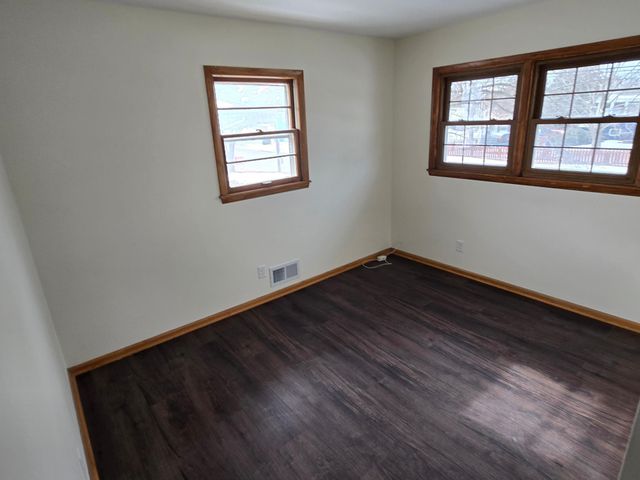 1466 Charlton Street, West Saint Paul, MN 55118