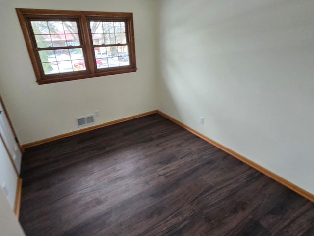 1466 Charlton Street, West Saint Paul, MN 55118