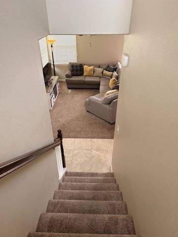 6153 W Marble Hill Drive, Fresno, CA 93722