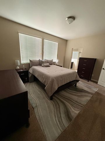 6153 W Marble Hill Drive, Fresno, CA 93722