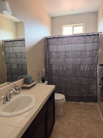 6153 W Marble Hill Drive, Fresno, CA 93722