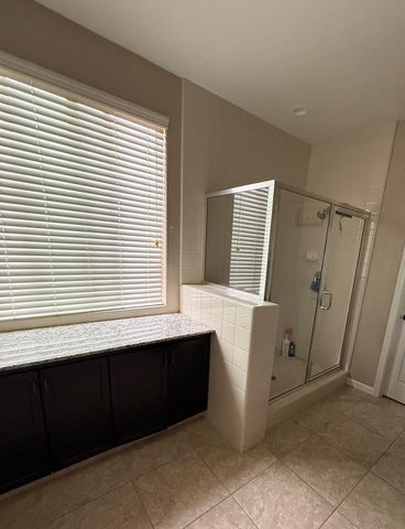 6153 W Marble Hill Drive, Fresno, CA 93722