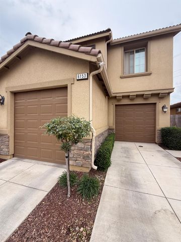 6153 W Marble Hill Drive, Fresno, CA 93722