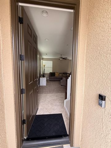 6153 W Marble Hill Drive, Fresno, CA 93722