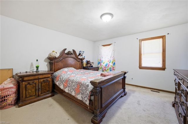 905 Laurie CT, Virginia Beach, VA 23464