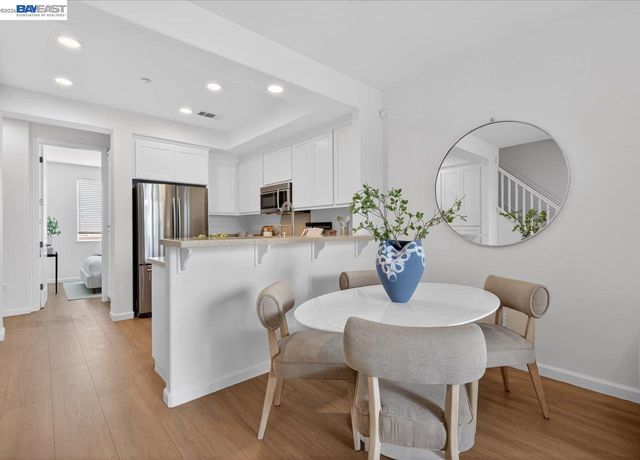 1343 Mckinley Ct, San Jose, CA 95126