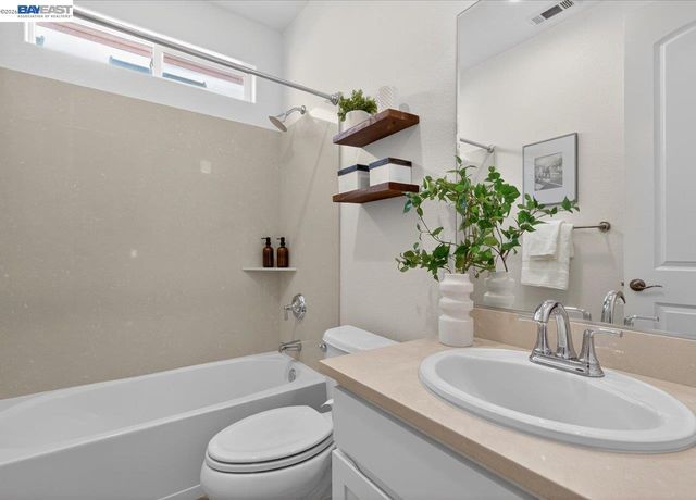 1343 Mckinley Ct, San Jose, CA 95126