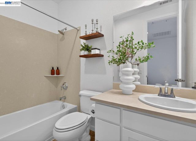 1343 Mckinley Ct, San Jose, CA 95126