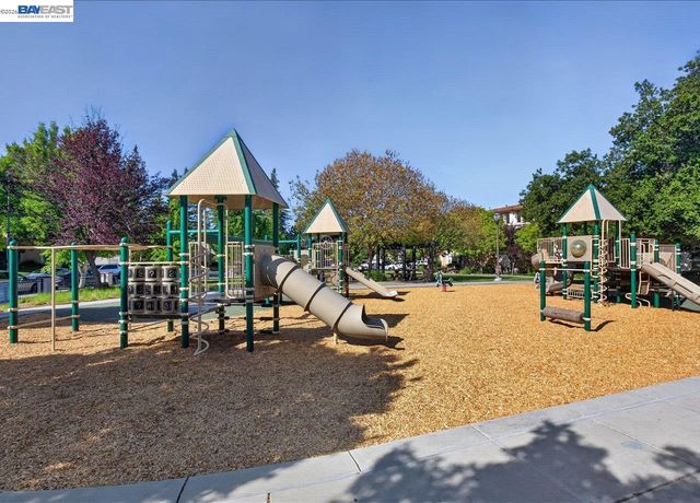 1343 Mckinley Ct, San Jose, CA 95126