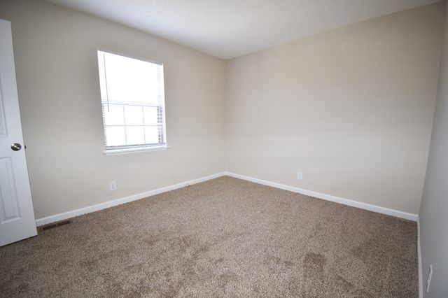 250 Winters Ct Apt G, Clarksville, TN 37043